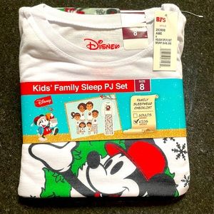 Disney Family Sleep Mickey Mouse Happy Holidays Unisex 2 Piece PJ Set